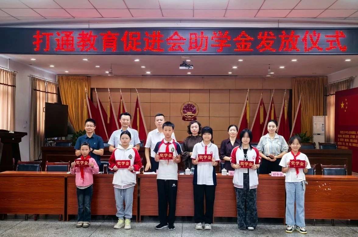 亚洲精品无码高潮喷水A片小说