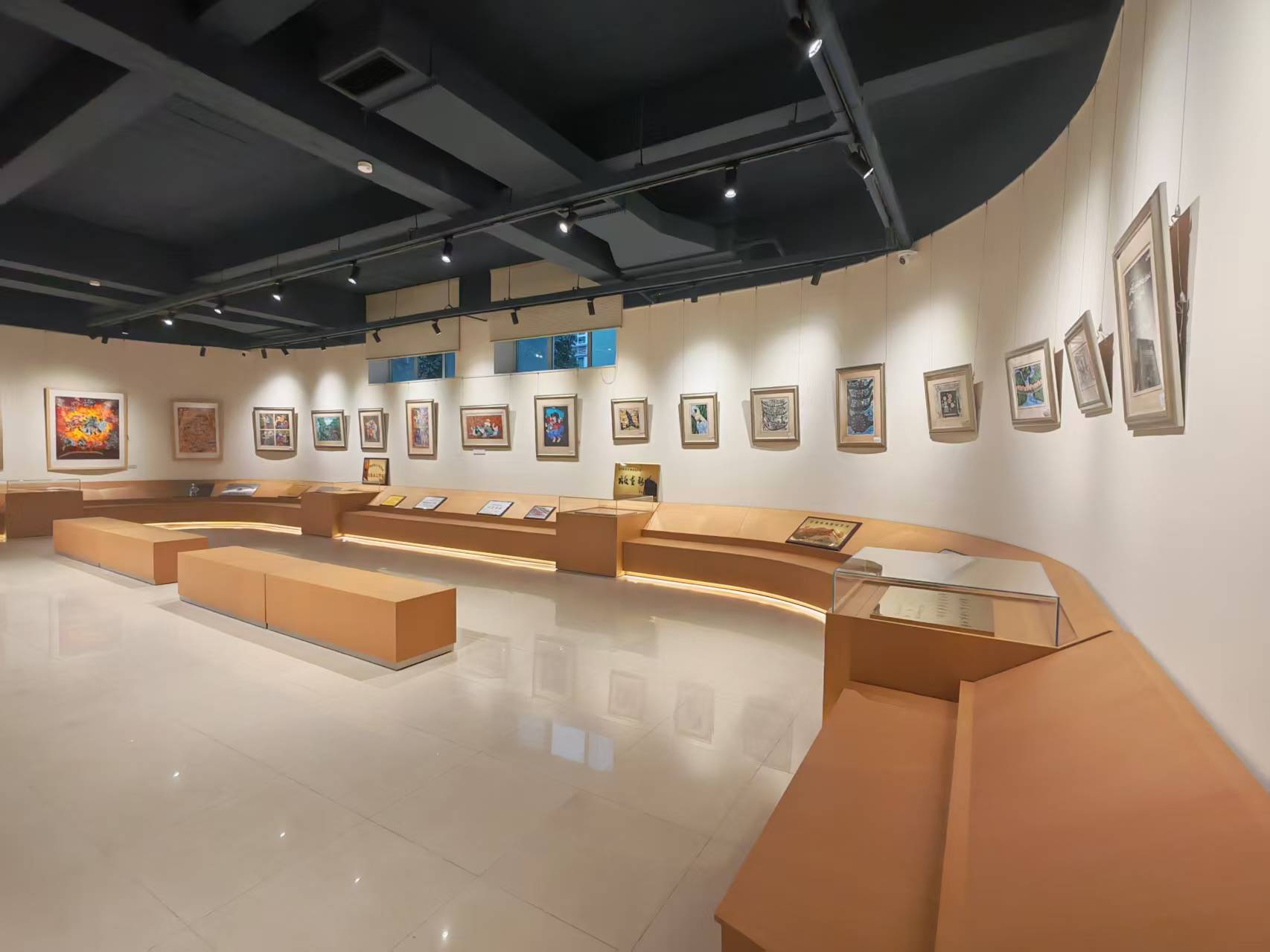 亚洲精品无码高潮喷水A片小说