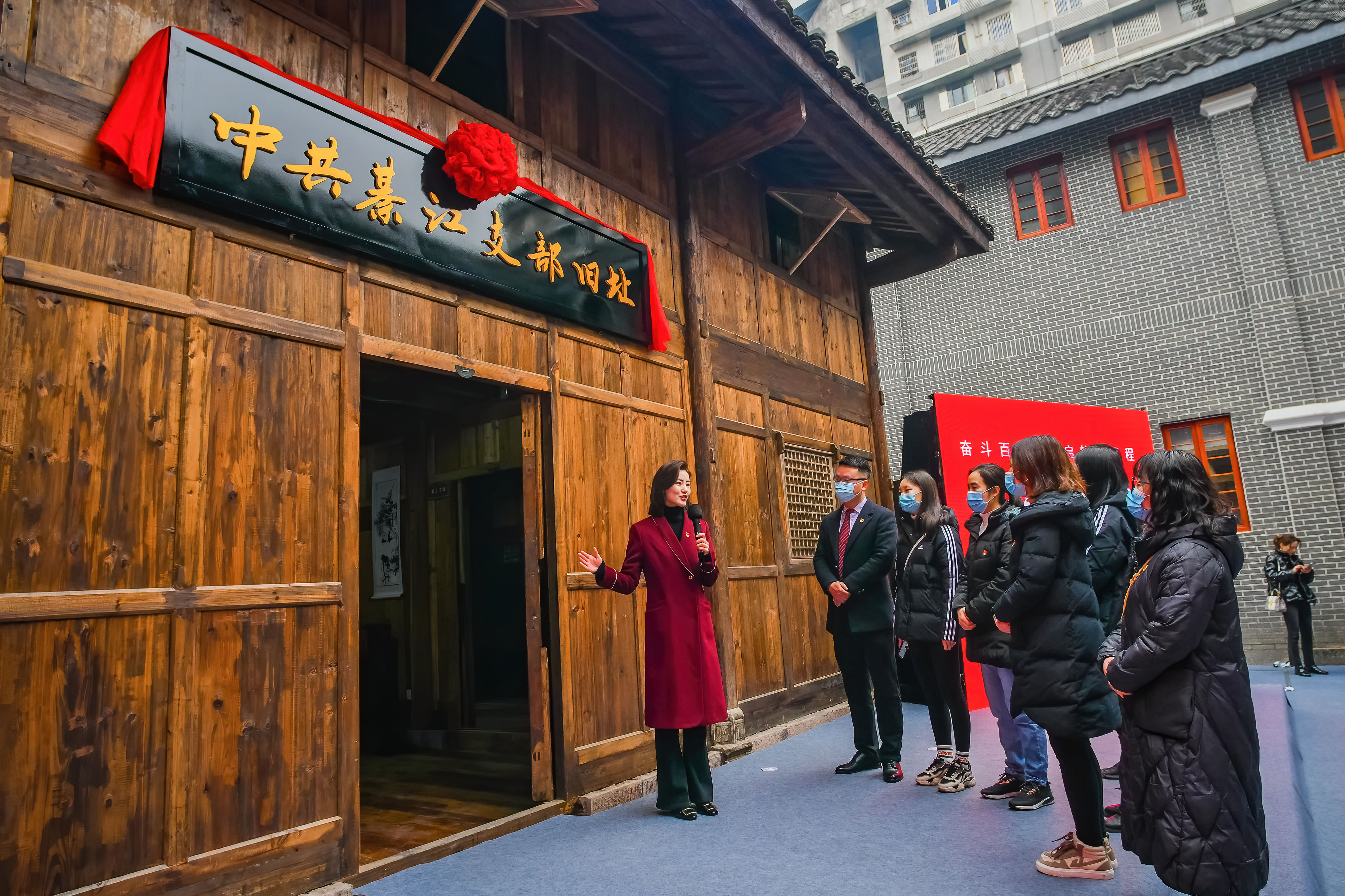 亚洲精品无码高潮喷水A片小说