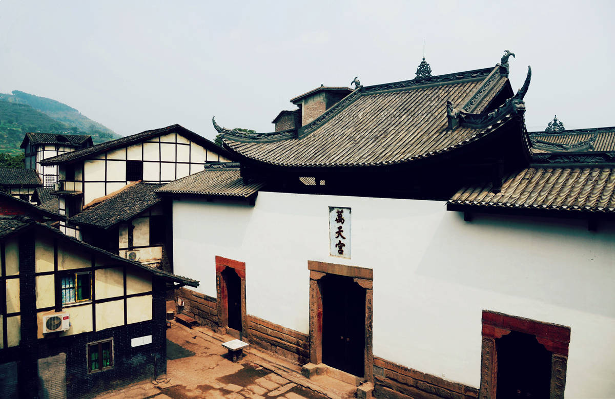 亚洲精品无码高潮喷水A片小说