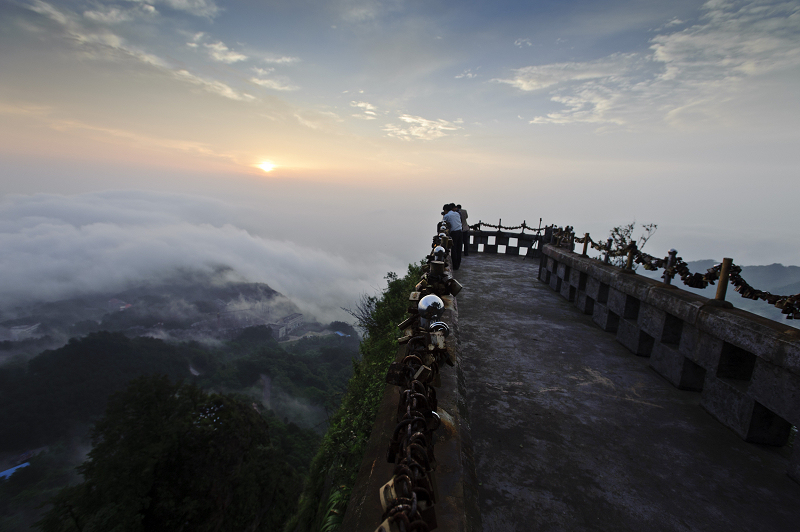 亚洲精品无码高潮喷水A片小说